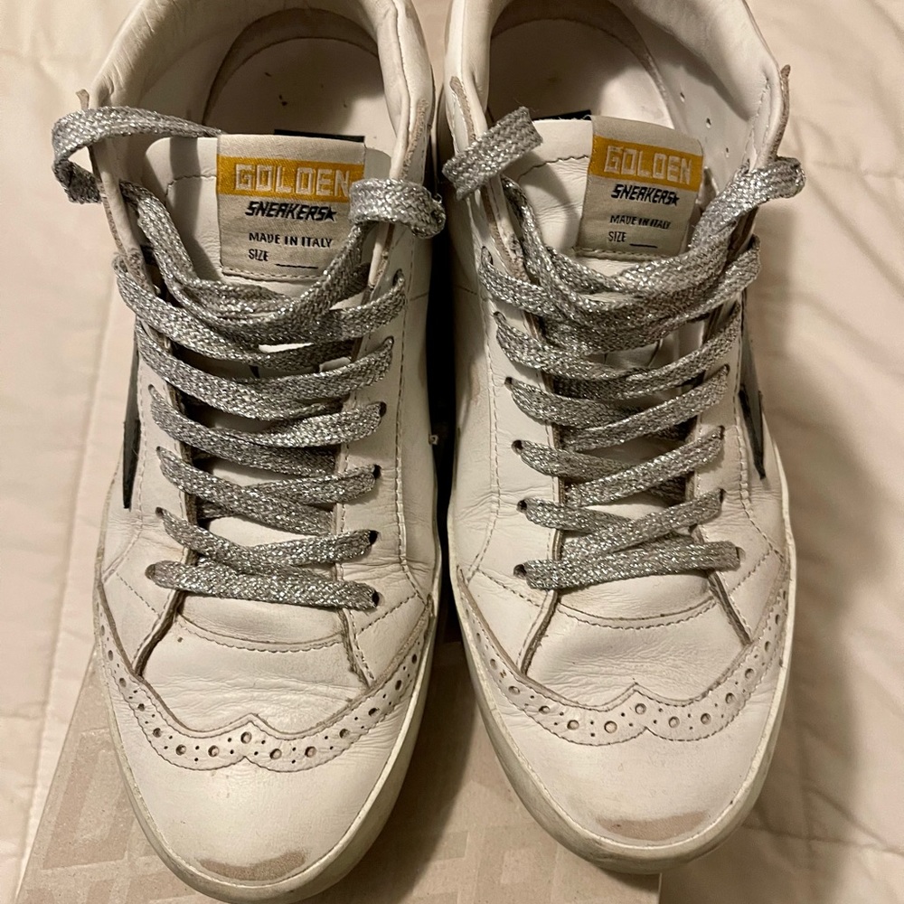 Golden Goose mid stars. White all leather with black star. size 36